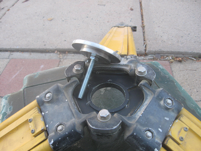 bottomassyundertripod